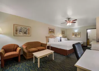 SureStay Hotel by Best Western Falfurrias hotel thumbnail 7