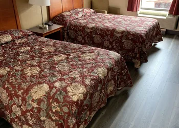 Amelia Inn & Suites hotel thumbnail 5