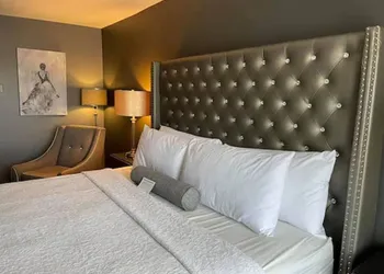The Inn on Sheridan hotel thumbnail 8