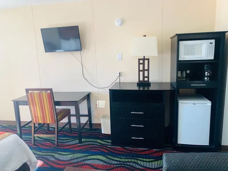 Americas Best Value Inn Elm Creek hotel detail image 2