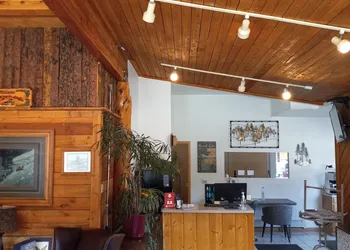 Lone Eagle Lodge hotel thumbnail 2