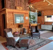 Lone Eagle Lodge hotel detail image 4