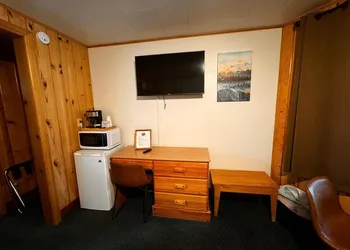 Lone Eagle Lodge hotel thumbnail 7