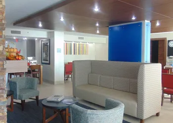 Holiday Inn Express & Suites Wapakoneta by IHG hotel thumbnail 2