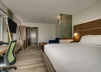 Holiday Inn Express & Suites Wapakoneta by IHG hotel thumbnail 7