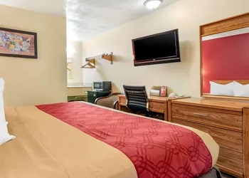 Rodeway Inn Jeffersonville - Washington Court House hotel thumbnail 5