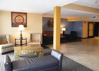 Quality Inn Thief River Falls hotel thumbnail 2