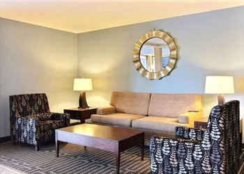 Quality Inn Thief River Falls hotel thumbnail 4