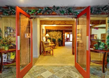 Silver Fox Inn hotel thumbnail 2
