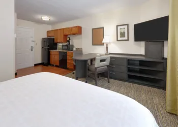 Candlewood Suites Salina by IHG hotel thumbnail 6