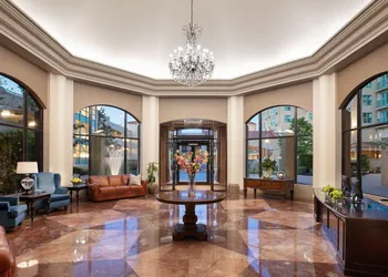 The Royal Kelowna hotel thumbnail 2