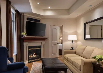 The Royal Kelowna hotel thumbnail 3