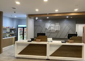 Holiday Inn Express Hotel & Suites Plymouth by IHG hotel thumbnail 2