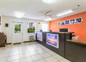 Motel 6 Gulf Shores, AL hotel thumbnail 4