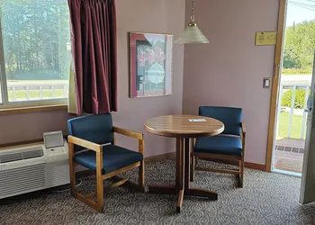 Travelodge by Wyndham Mackinaw City hotel thumbnail 7