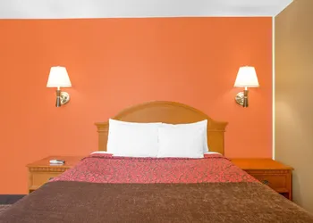 Days Inn by Wyndham Elko hotel thumbnail 7