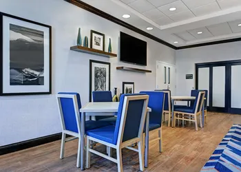 Hampton Inn Farmington hotel thumbnail 4