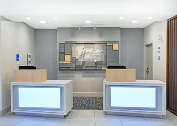 Holiday Inn Express & Suites Woodstock South by IHG hotel thumbnail 2