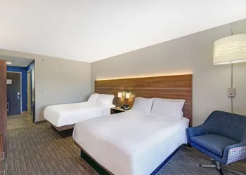 Holiday Inn Express & Suites Woodstock South by IHG hotel thumbnail 3