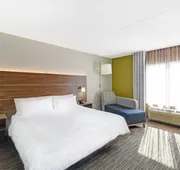 Holiday Inn Express & Suites Woodstock South by IHG hotel detail image 7