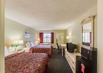 Econo Lodge Falfurrias Hwy 281 hotel thumbnail 6
