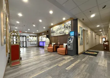 Super 8 by Wyndham Uniontown PA hotel thumbnail 4