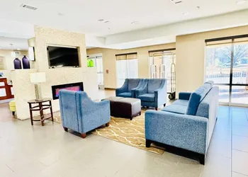 Comfort Inn & Suites Montgomery East Carmichael Rd hotel thumbnail 5