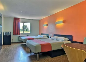 Ameri Vu Inn hotel thumbnail 4