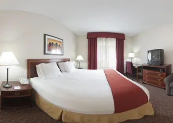 Baymont by Wyndham Merrillville hotel thumbnail 5
