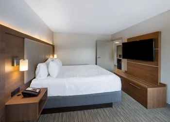 Holiday Inn Express State College at Williamsburg Square by IHG hotel thumbnail 5