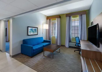 Holiday Inn Express State College at Williamsburg Square by IHG hotel thumbnail 7