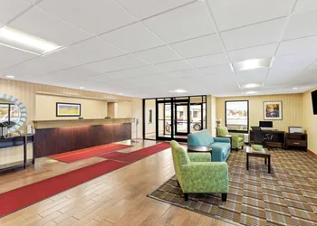 SureStay by Best Western Grayson hotel thumbnail 3
