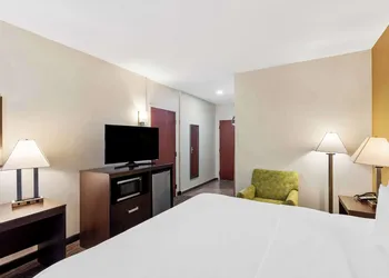 SureStay by Best Western Grayson hotel thumbnail 6