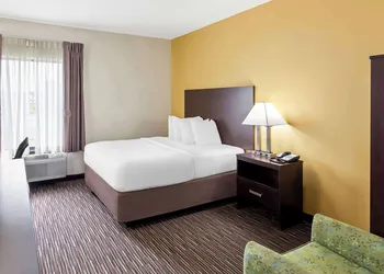 SureStay by Best Western Grayson hotel thumbnail 8