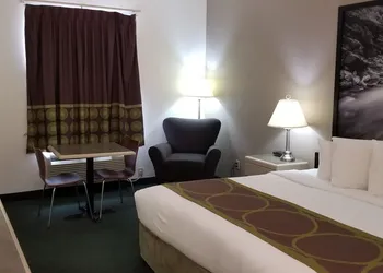 Super 8 by Wyndham Pincher Creek AB hotel thumbnail 7