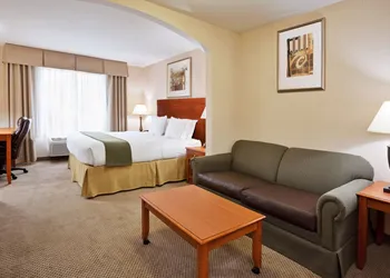 Holiday Inn Express & Suites Howell by IHG hotel thumbnail 5