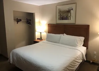 Holiday Inn Express & Suites Howell by IHG hotel thumbnail 6