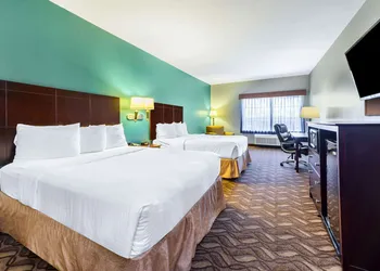 La Quinta Inn & Suites by Wyndham Longview North hotel thumbnail 5