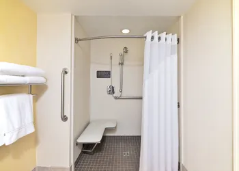 Holiday Inn Express Hotel & Suites Frackville by IHG hotel thumbnail 7