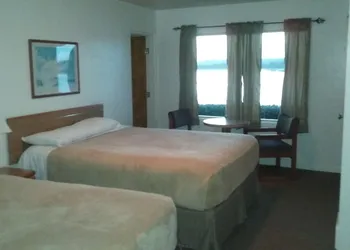 Bay Bridge Motel hotel thumbnail 2