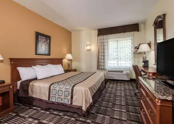 Days Inn by Wyndham Yadkinville hotel thumbnail 3
