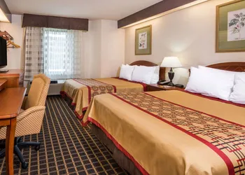 Days Inn by Wyndham Yadkinville hotel thumbnail 4