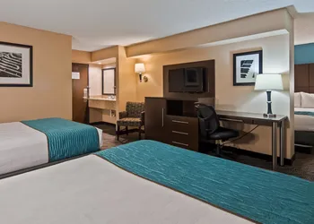 Best Western Plus Galleria Inn & Suites hotel thumbnail 4