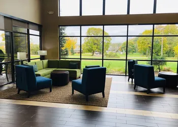 Comfort Suites South hotel thumbnail 4