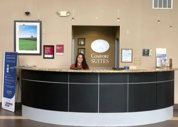 Comfort Suites South hotel thumbnail 6