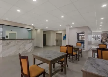 Americas Best Value Inn & Suites Lake Charles at I-210 Exit 5 hotel thumbnail 2