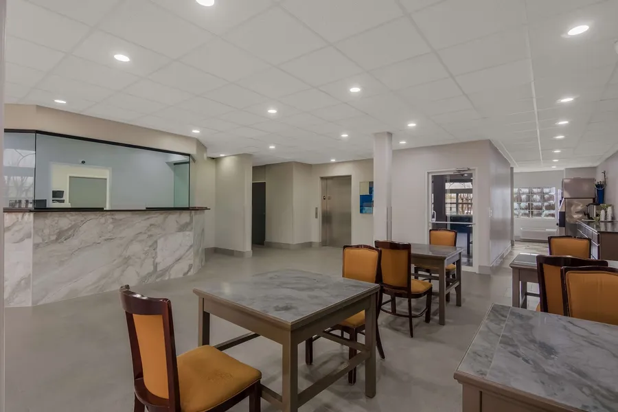Americas Best Value Inn & Suites Lake Charles at I-210 Exit 5 hotel detail image 2