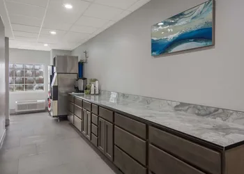 Americas Best Value Inn & Suites Lake Charles at I-210 Exit 5 hotel thumbnail 7