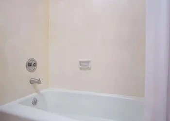Howard Johnson by Wyndham Brigham City hotel thumbnail 8