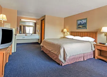 Travelodge by Wyndham Pioneer Villa hotel thumbnail 2